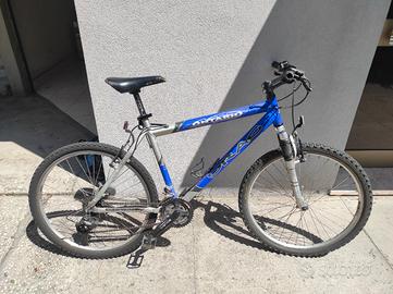 bicicletta Mountain bike 26 pollici