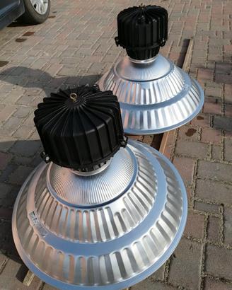 Lampada Disano per capannoni o porticati