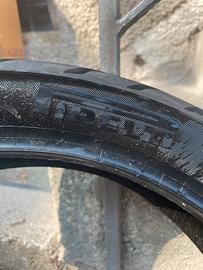Gomme moto Pirelli