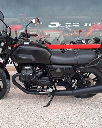 MOTO GUZZI V7 III STONE 750