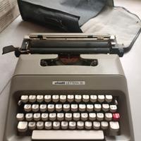 Macchina da Scrivere Olivetti Lettera35