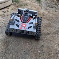 Robot cingolato radiocomandato tagliaerba