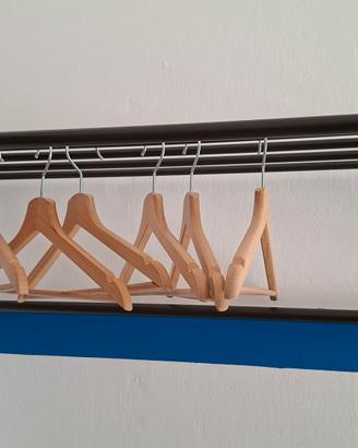Appendiabiti a muro (senza grucce)