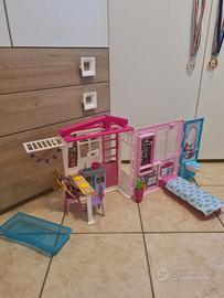 Casa di Barbie con Barbie e accessori inclusi