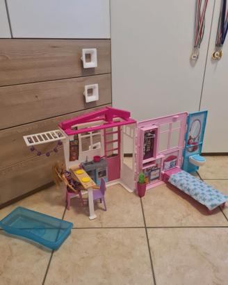 Casa di Barbie con Barbie e accessori inclusi