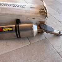 Silenziatore Akrapovic per versis 1000