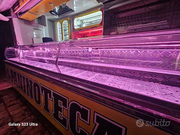 Paninoteca ambulante eurocargo 80/18