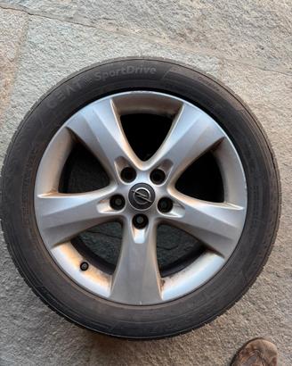 Gomme estive usate 225 50R17 con cerchi in lega