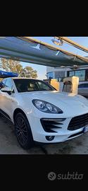 Porcshe Macan S