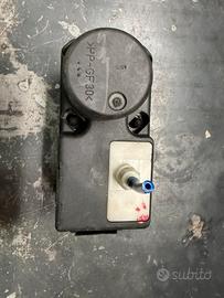 Pompa chiusura centralizzata Polo