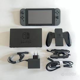 Nintendo Switch Rosso Blu Completa Senza Scatola