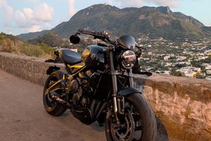 Triumph trident 660 2022 9100km FULL BLACK LEGGERE