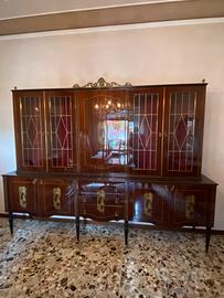 Mobile in legno laccato