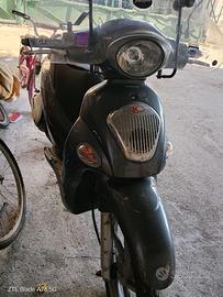 Scooter vespa Kymco People 150