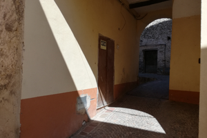 Locale commerciale per attività varie