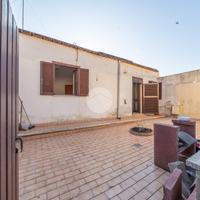CASA SEMINDIPENDENTE A ROMA