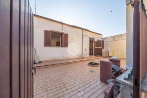 CASA SEMINDIPENDENTE A ROMA