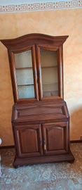 credenza con vetrine