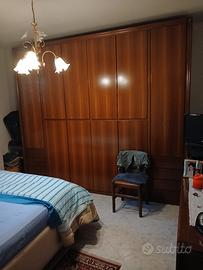 camera da letto con letto contenitore 