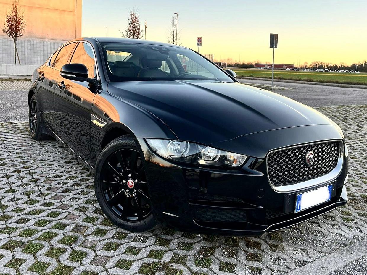 Jaguar XE (X760)