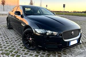 Jaguar XE 2.0D 180CV aut. PRESTIGE