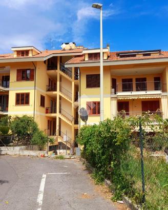 3 LOCALI A DIANO CASTELLO