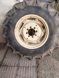  Cerchi 24' e 16'per Fiat frutteto con pneumatici 