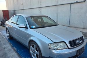 Audi A6 C5 2002 2.8 TDI 132KW PER RICAMBI