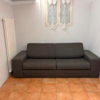 Divano letto matrimoniale