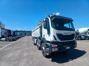 Iveco Trakker 500 vasca Andreoli