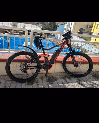 bicicletta ebike elettrica KTM