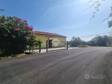 CASA INDIPENDENTE A CELLINO ATTANASIO