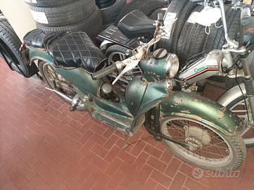 Moto d'epoca da collezione Aermacchi 125