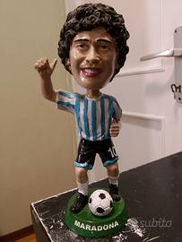 statuina di Maradona fatta a mano