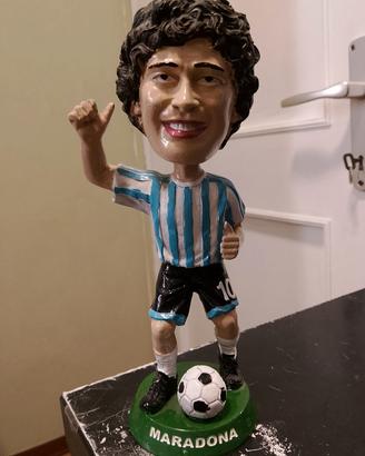 statuina di Maradona fatta a mano