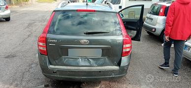 Kia ceed con gancio traino
