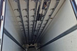 Gancere per trasporto carne semirimorchio