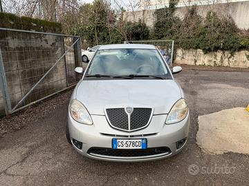 Lancia Ypsilon EcoChic GPL