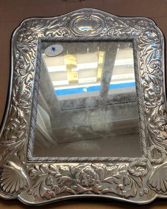 Specchio con cornice in argento