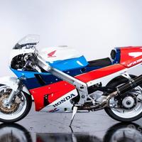 Honda vfr 750 r "rc30 replica" - 1997