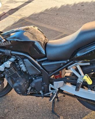 Yamaha FZS 600 Fazer