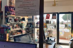 Edicola/ cartolibreria/ hub servizi multifunzione