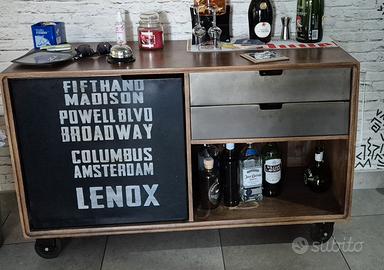 Mobile consolle stile industrial