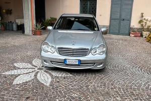 Mercedes C220D anno 2004