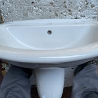 Lavabo con semicolonna