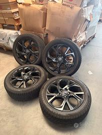 Toyota chr cerchi in lega neri R18 225/5 gomme inv