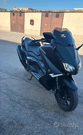 Yamaha T Max 530