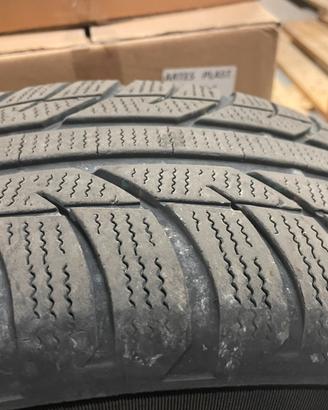 Cerchioni e gomme invernali 195/65/r15 golf 2009
