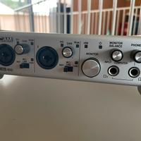 Tascam seies 102i