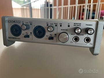Tascam seies 102i